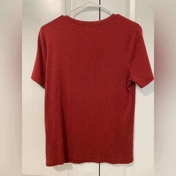 Women’s Top - Picture 3 of 4